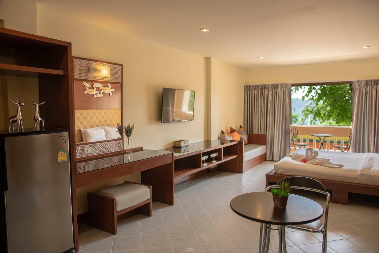 Park 38 Hotel - Sha Plus Phuket Kültér fotó